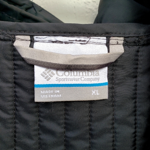 COPY - Columbia Women's XL Winter Coat - Picture 3 of 5